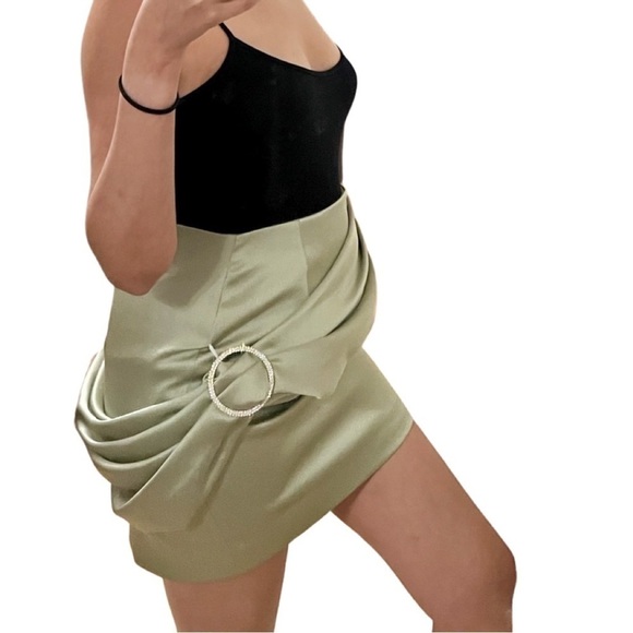 NWT RASARIO Crystal Ring Draped Light Green Satin Mini Skirt Sz 38 - Picture 4 of 8